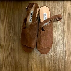 Tan suede Steven Madden platform heels